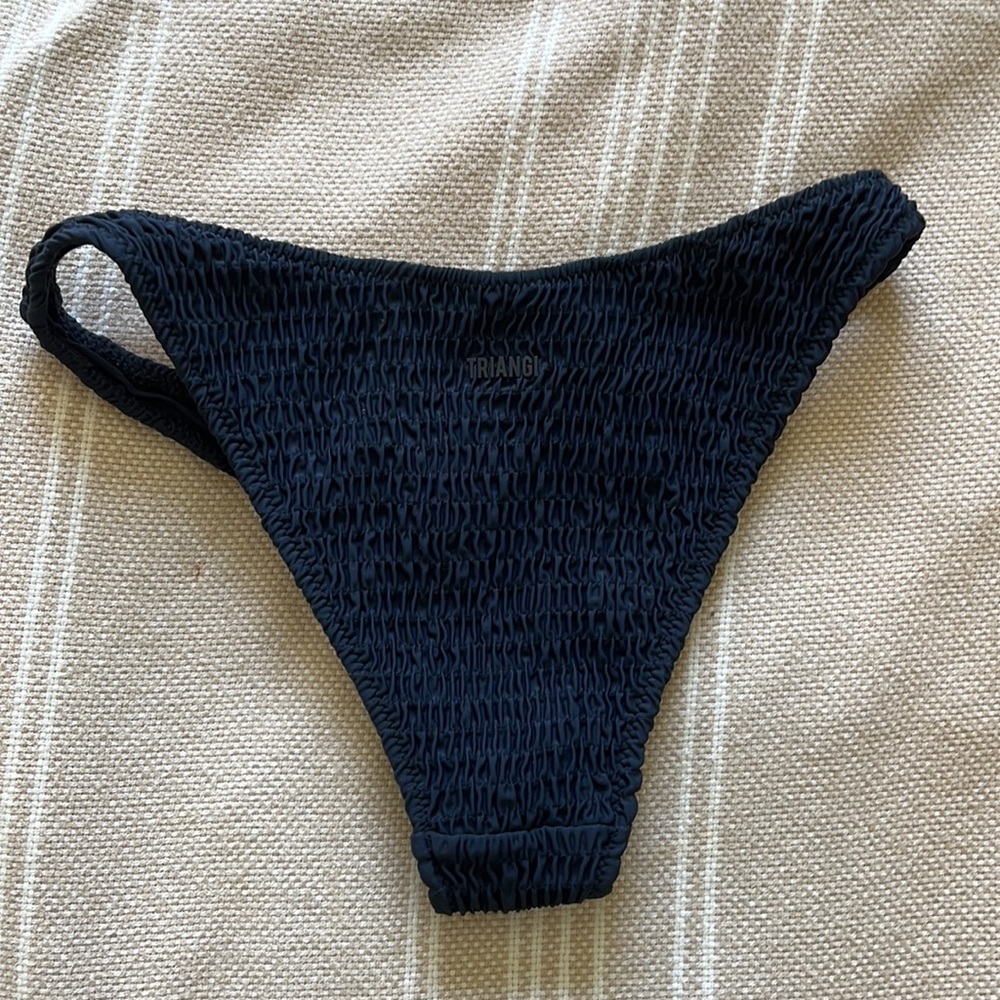 Triangl Bottom - Picture 3 of 3